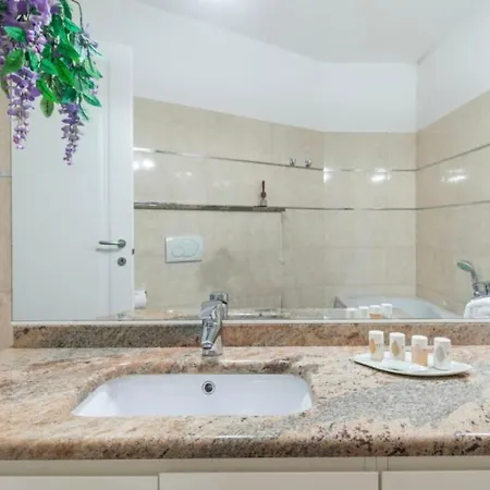 Luxury Lakefront Lezzeno