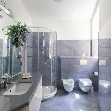 Luxury Lakefront *