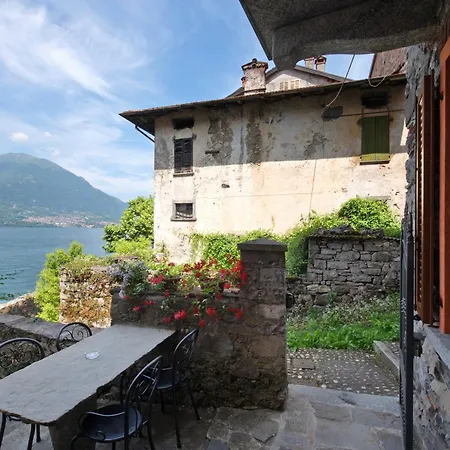 Luxury Lakefront Semesterbostad *