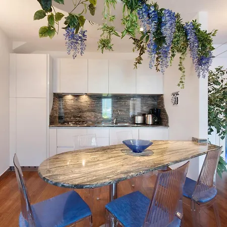 Luxury Lakefront * ليتْسّينو
