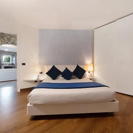 بيت للعطل Luxury Lakefront *