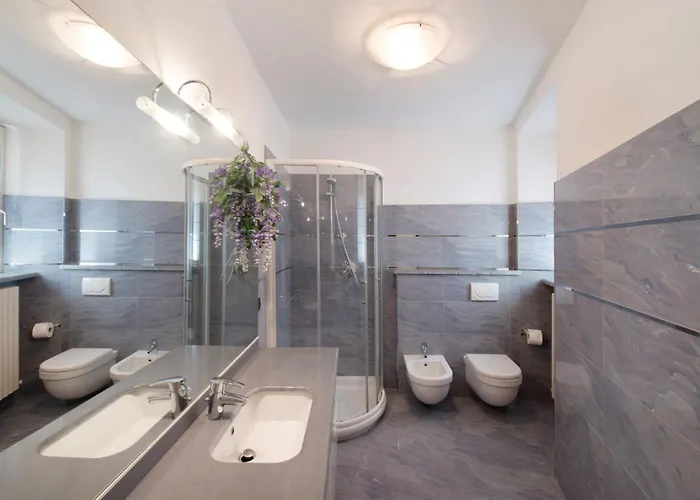 Luxury Lakefront Semesterbostad